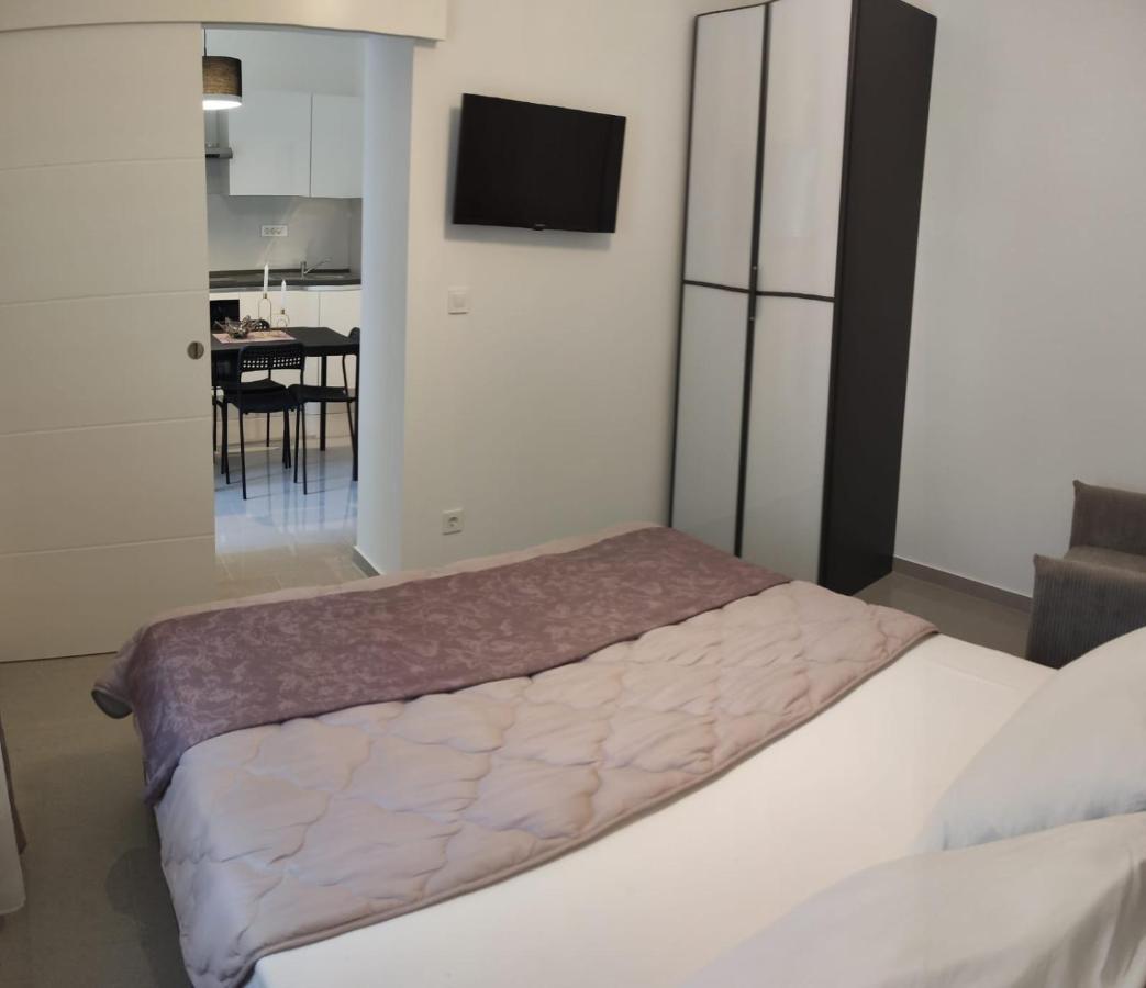 Apartman Zero Apartment Dugi Rat Ngoại thất bức ảnh